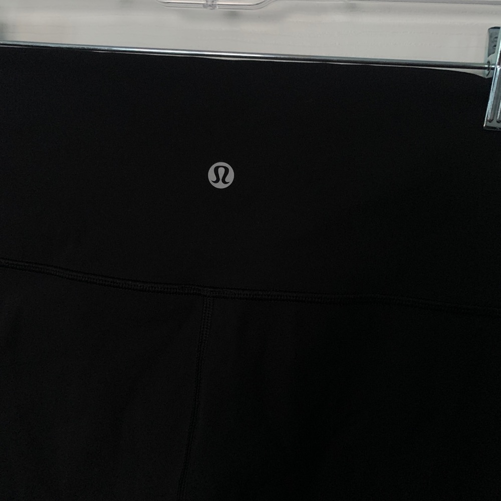 Lululemon wonder under crop 21” NWOT
